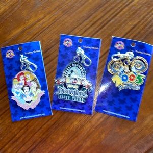 Disney Trading Medals Lobster Claw Clips On Cards Three 2005 Collectible